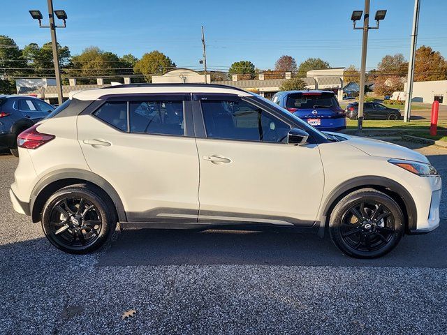 2023 Nissan Kicks SR