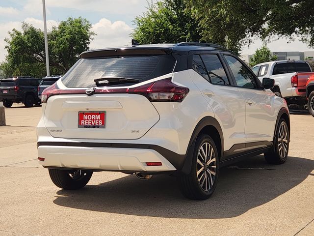 2023 Nissan Kicks SR