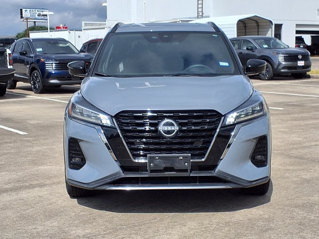 2023 Nissan Kicks SR