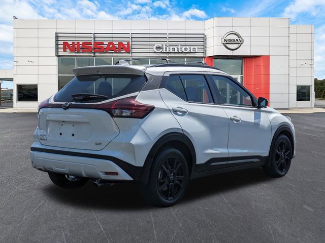 2023 Nissan Kicks SR