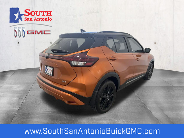 2023 Nissan Kicks SR