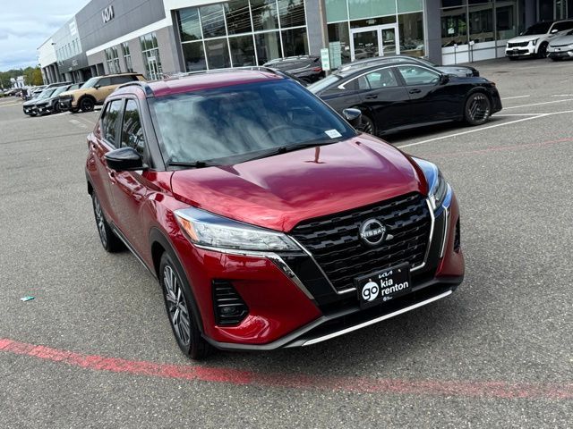 2023 Nissan Kicks SR