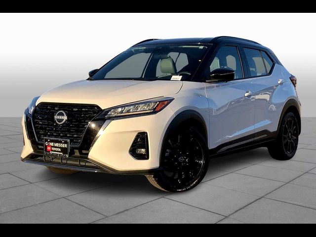 2023 Nissan Kicks SR