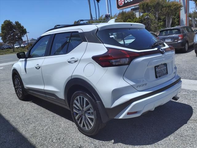 2023 Nissan Kicks SR