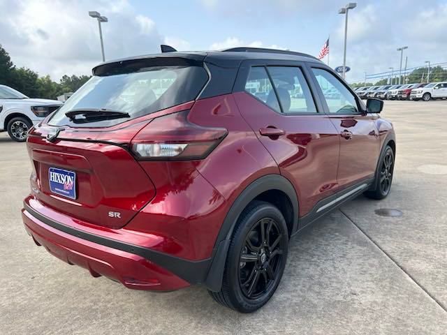 2023 Nissan Kicks SR