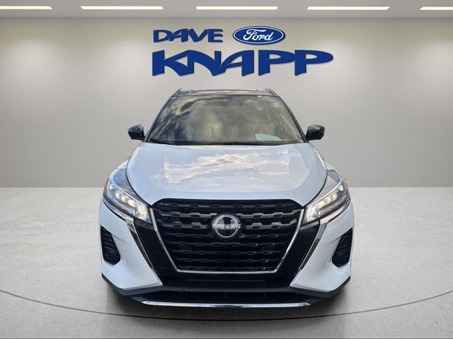 2023 Nissan Kicks SR