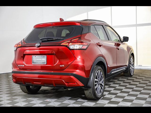 2023 Nissan Kicks SR