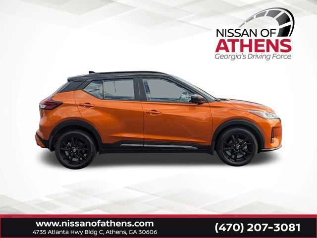 2023 Nissan Kicks SR