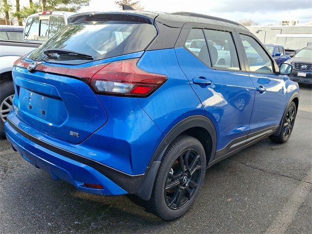 2023 Nissan Kicks SR