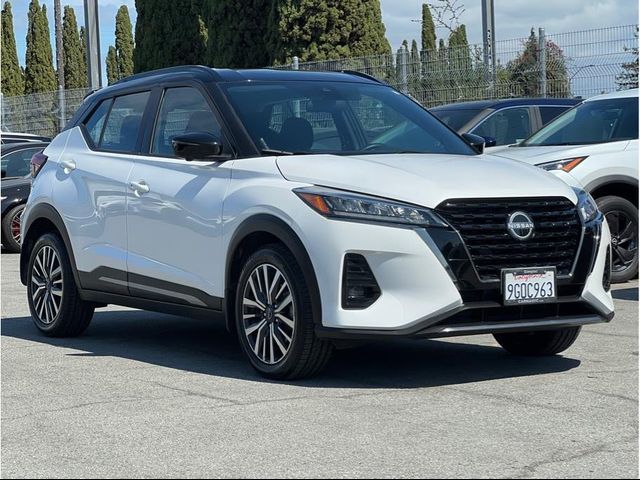 2023 Nissan Kicks SR