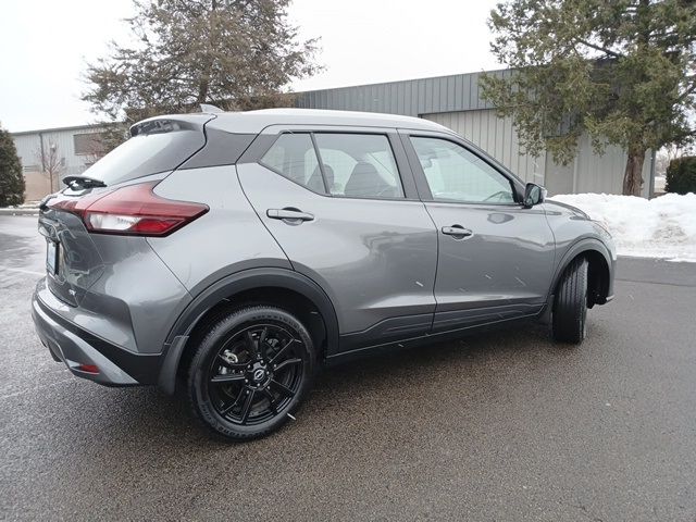 2023 Nissan Kicks SV