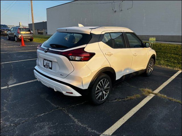 2023 Nissan Kicks SV