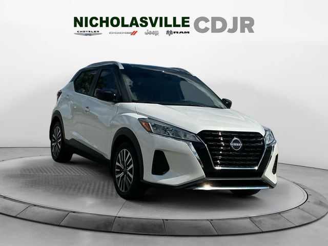 2023 Nissan Kicks SV