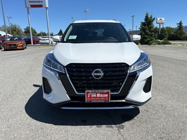 2023 Nissan Kicks SV