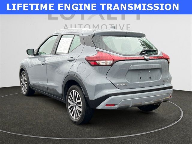 2023 Nissan Kicks SV