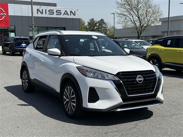 2023 Nissan Kicks SV