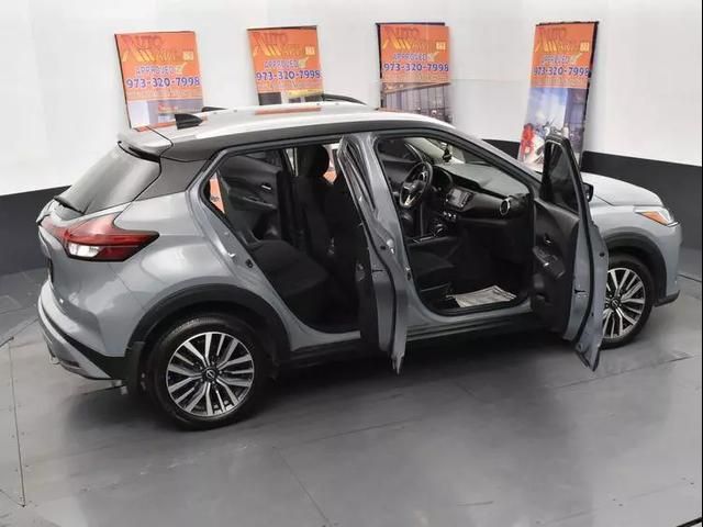 2023 Nissan Kicks SV