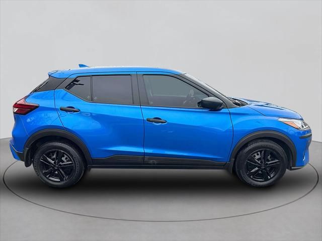 2023 Nissan Kicks S