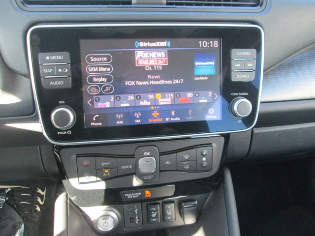 Vehicle image 13 of 16