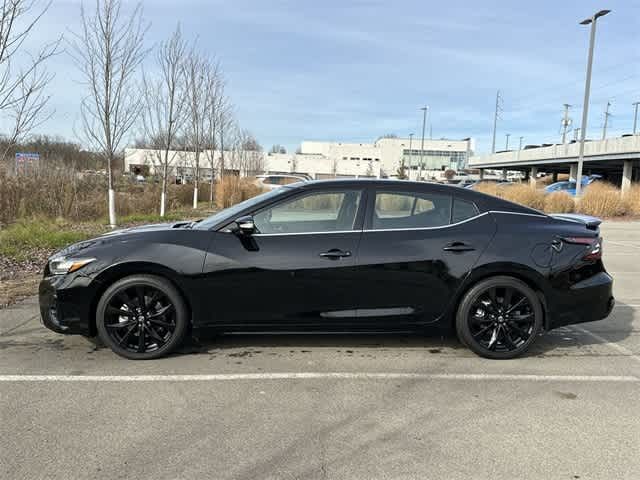 2023 Nissan Maxima SR