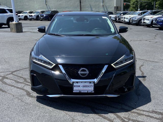 2023 Nissan Maxima SV