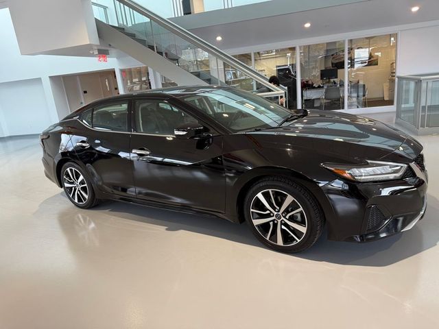 2023 Nissan Maxima SV
