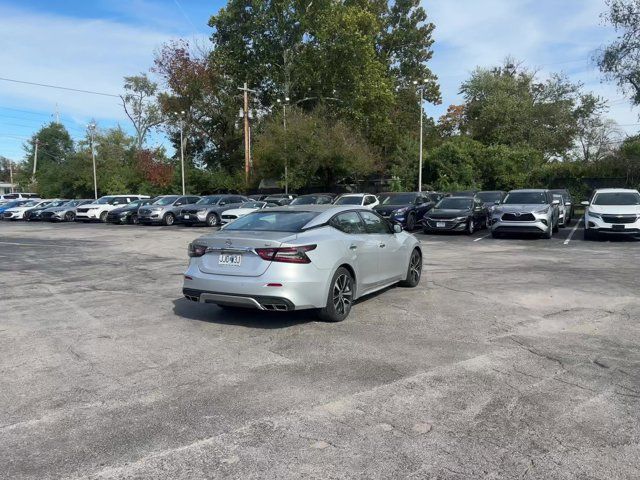 2023 Nissan Maxima SV