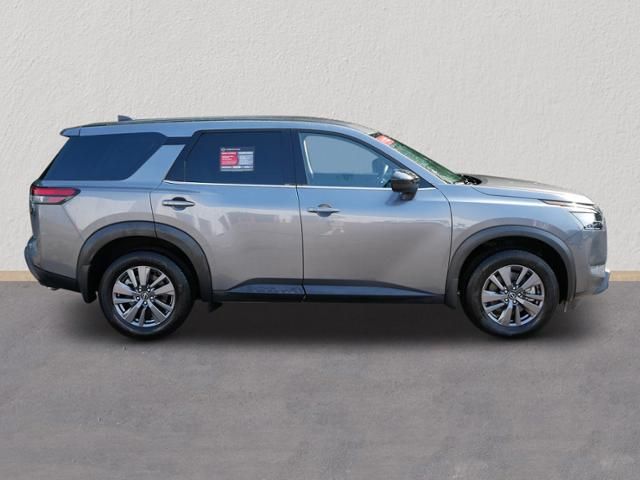 2023 Nissan Pathfinder S