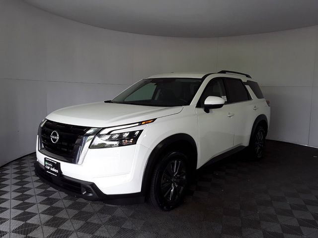 2023 Nissan Pathfinder SV