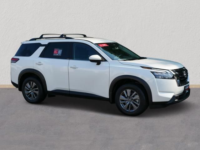 2023 Nissan Pathfinder SV