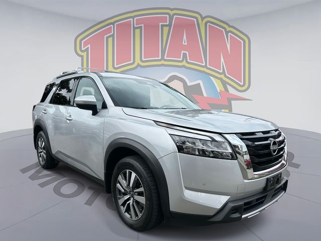 2023 Nissan Pathfinder SL