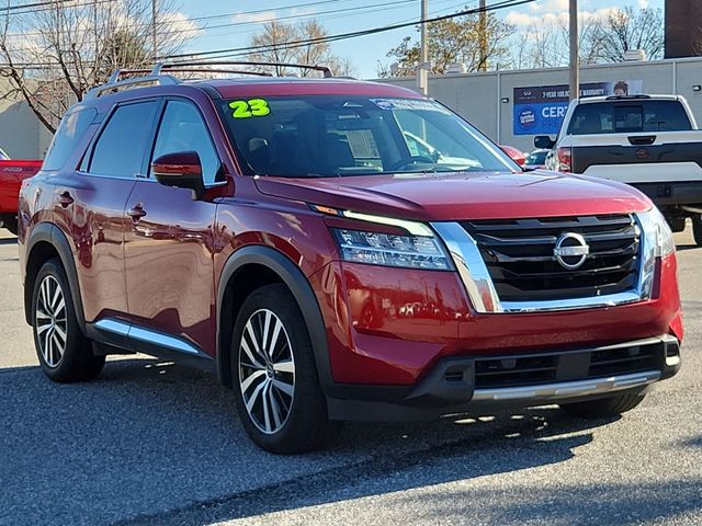 2023 Nissan Pathfinder Platinum