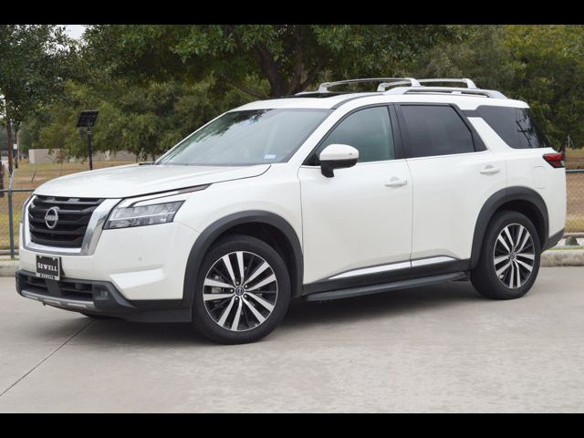 2023 Nissan Pathfinder Platinum