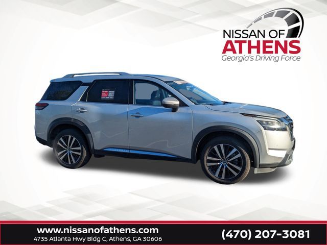 2023 Nissan Pathfinder Platinum