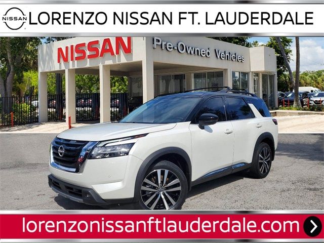 2023 Nissan Pathfinder Platinum