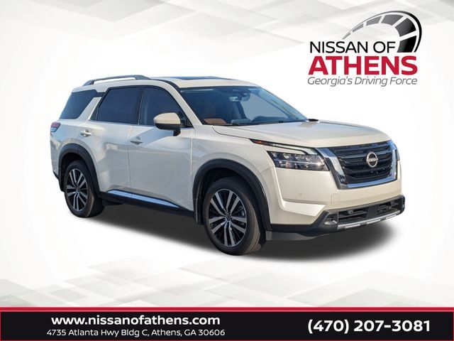 2023 Nissan Pathfinder Platinum