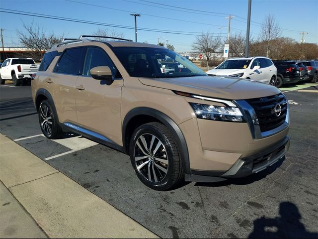 2023 Nissan Pathfinder Platinum