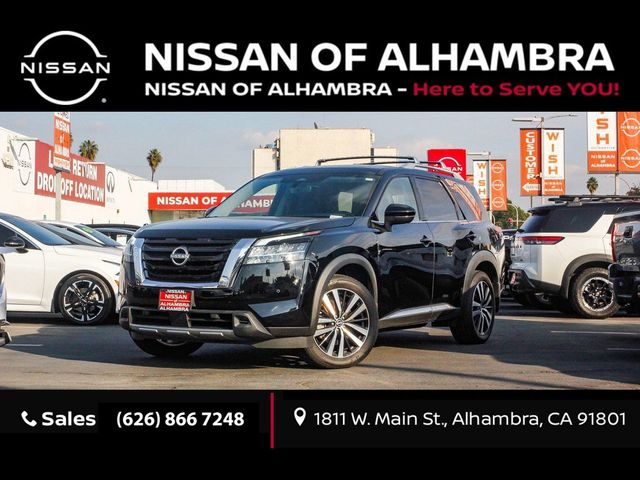 2023 Nissan Pathfinder Platinum