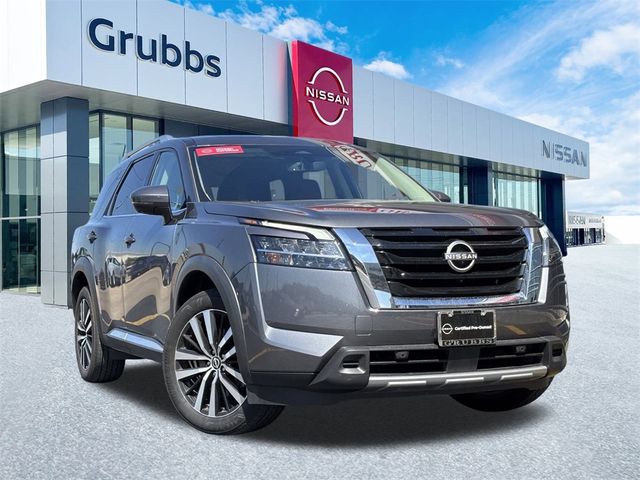 2023 Nissan Pathfinder Platinum