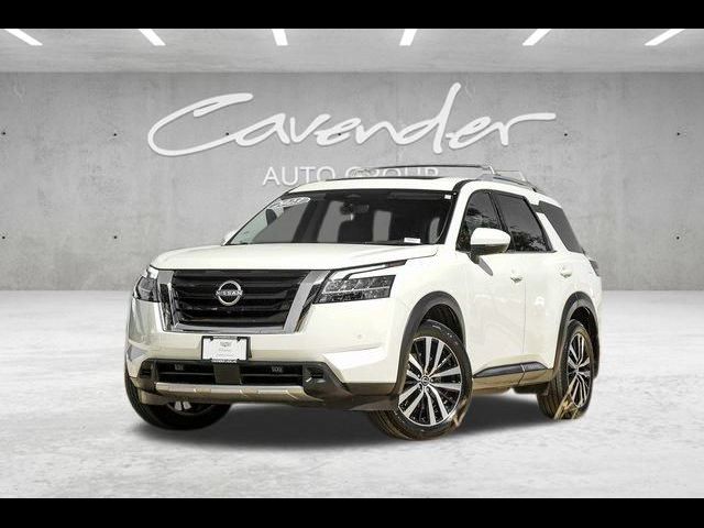 2023 Nissan Pathfinder Platinum