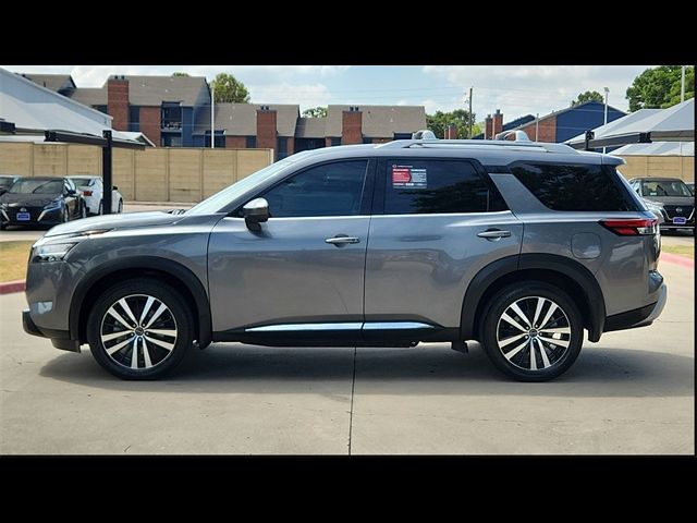 2023 Nissan Pathfinder Platinum