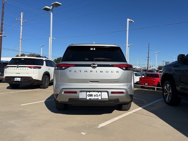 2023 Nissan Pathfinder Platinum