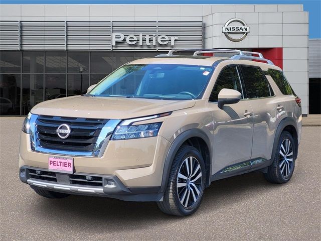 2023 Nissan Pathfinder Platinum