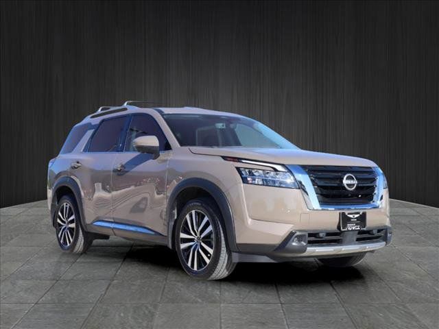 2023 Nissan Pathfinder Platinum