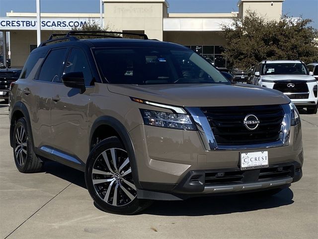 2023 Nissan Pathfinder Platinum