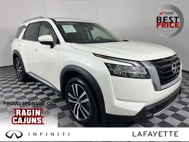 2023 Nissan Pathfinder Platinum