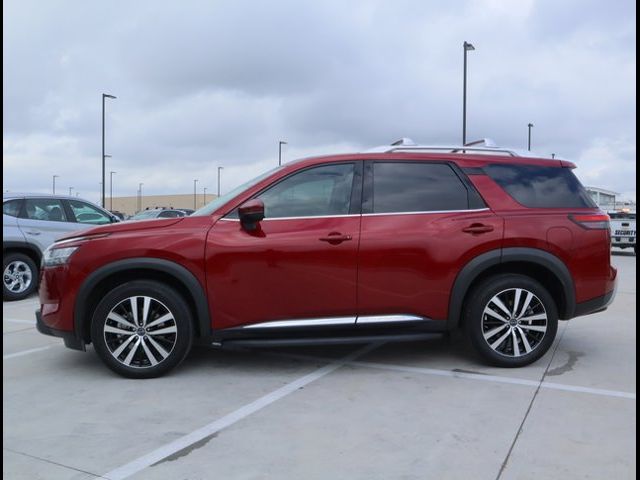 2023 Nissan Pathfinder Platinum