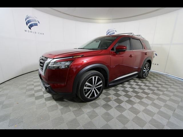 2023 Nissan Pathfinder Platinum