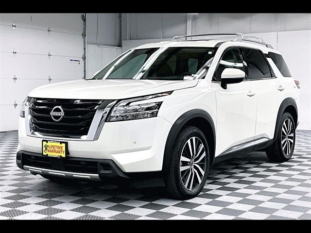 2023 Nissan Pathfinder Platinum