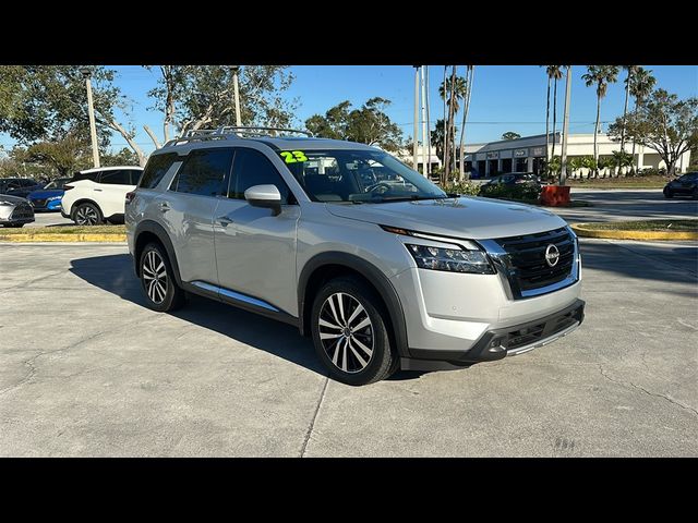 2023 Nissan Pathfinder Platinum